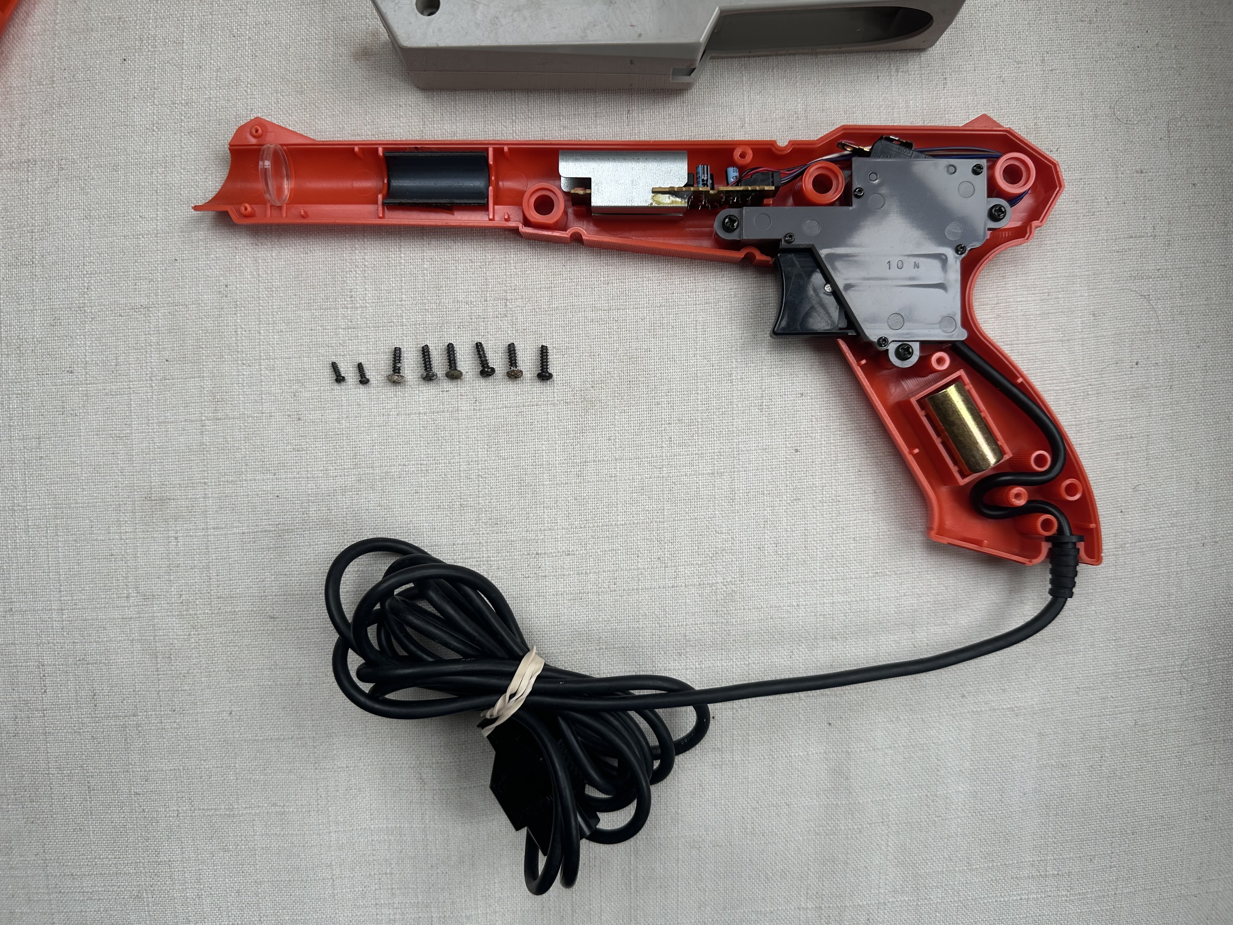 Lightgun with side cover off